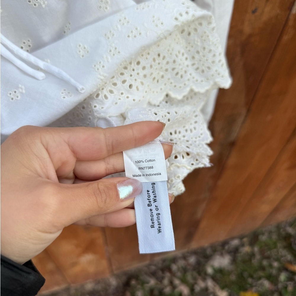 J. Crew White Eyelet Blouse Scalloped Hem 100% Cotton - Picture 6 of 6